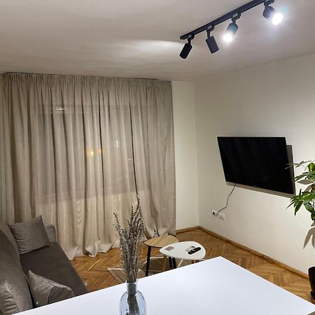 Cozy Apartment, In The Center Of Tirana Eksteriør billede